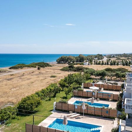 Rita Mare Seafront Villas Heated Pools Генади Екстериор снимка