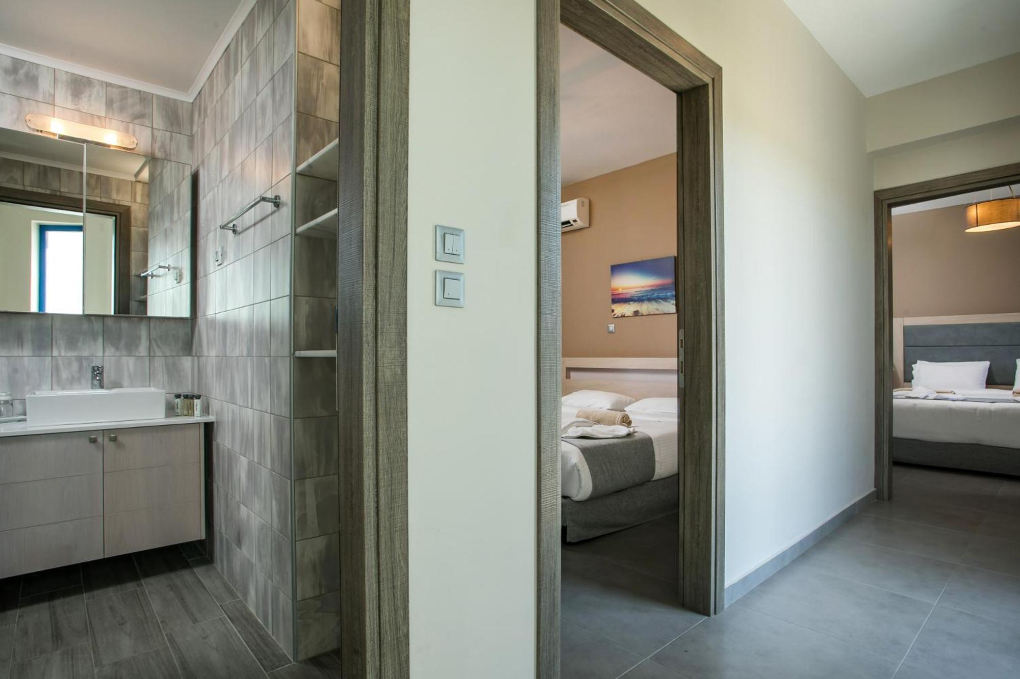 Rita Mare Seafront Villas Heated Pools Генади Екстериор снимка