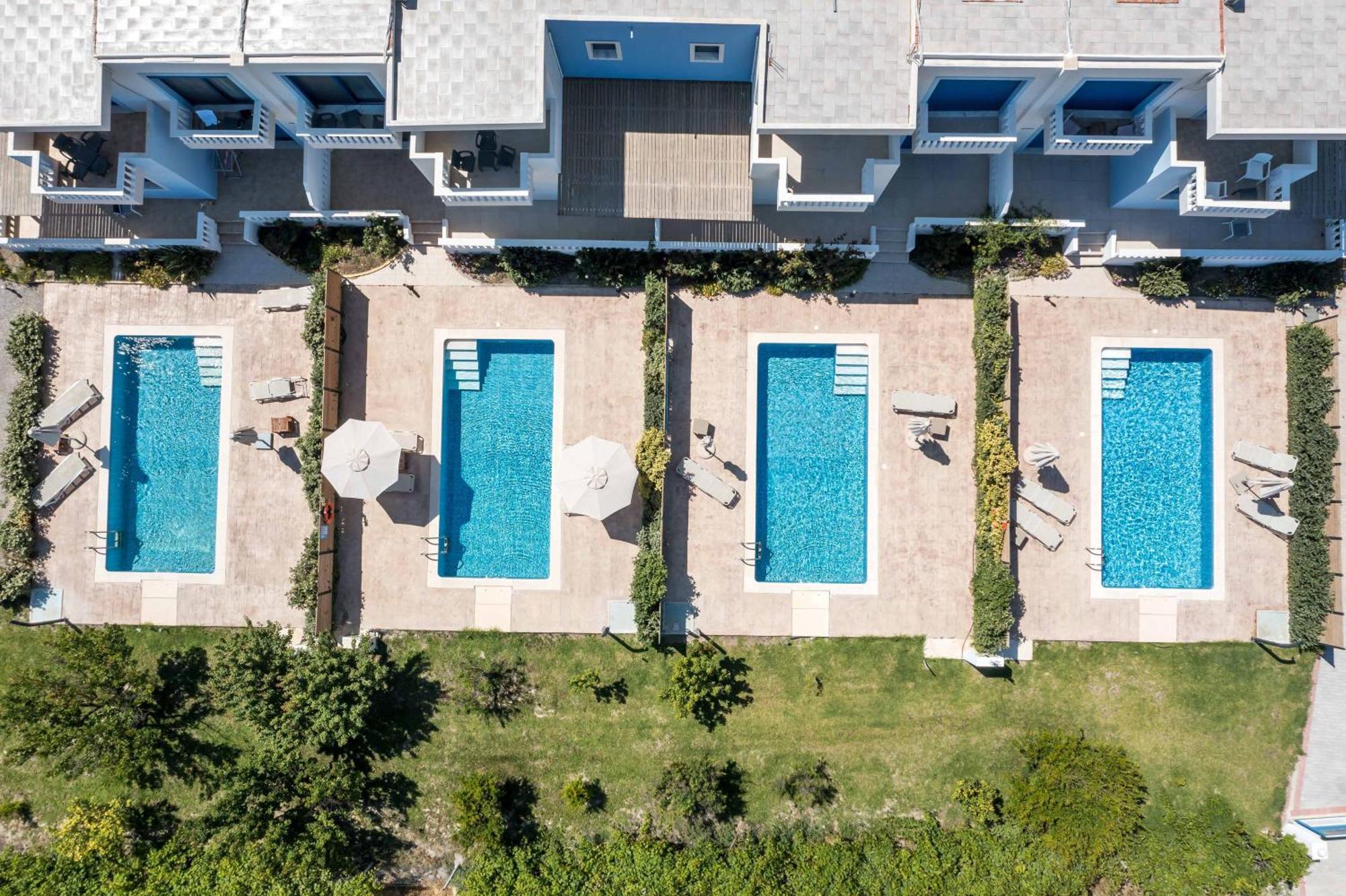 Rita Mare Seafront Villas Heated Pools Генади Екстериор снимка