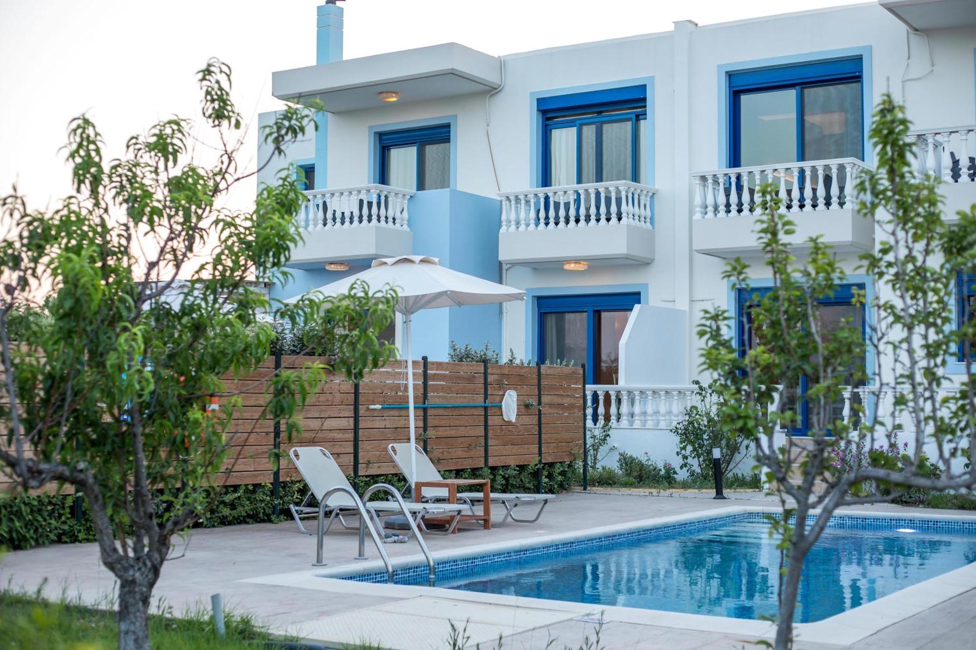 Rita Mare Seafront Villas Heated Pools Генади Екстериор снимка