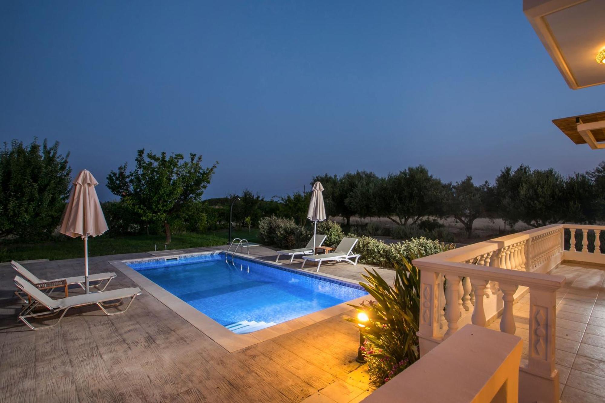 Rita Mare Seafront Villas Heated Pools Генади Екстериор снимка