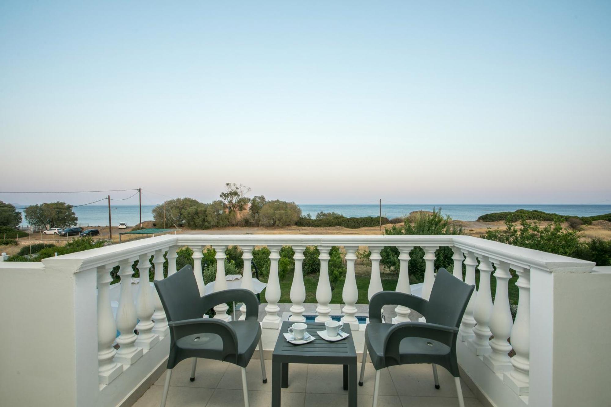 Rita Mare Seafront Villas Heated Pools Генади Екстериор снимка