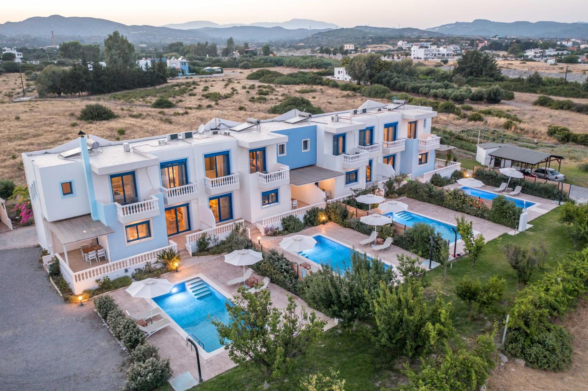 Rita Mare Seafront Villas Heated Pools Генади Екстериор снимка