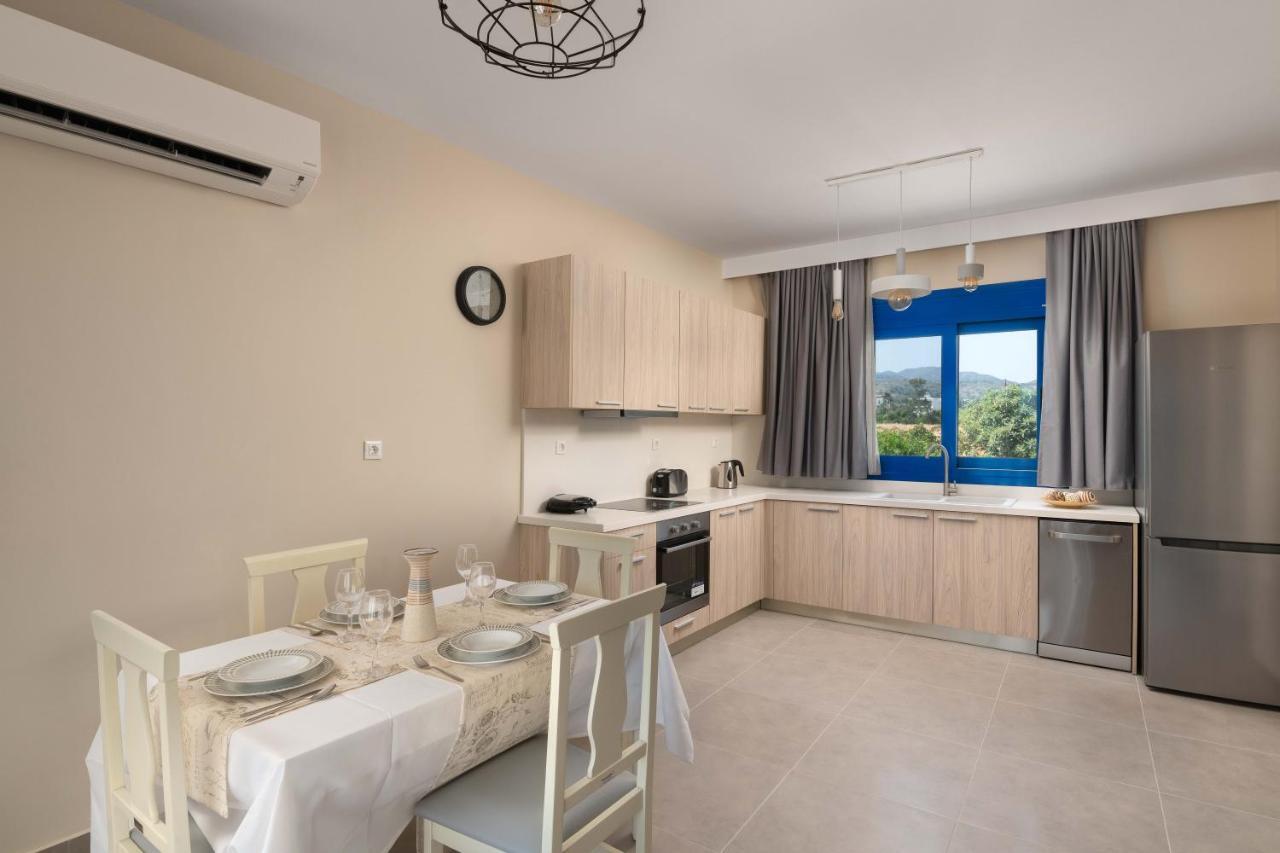 Rita Mare Seafront Villas Heated Pools Генади Екстериор снимка