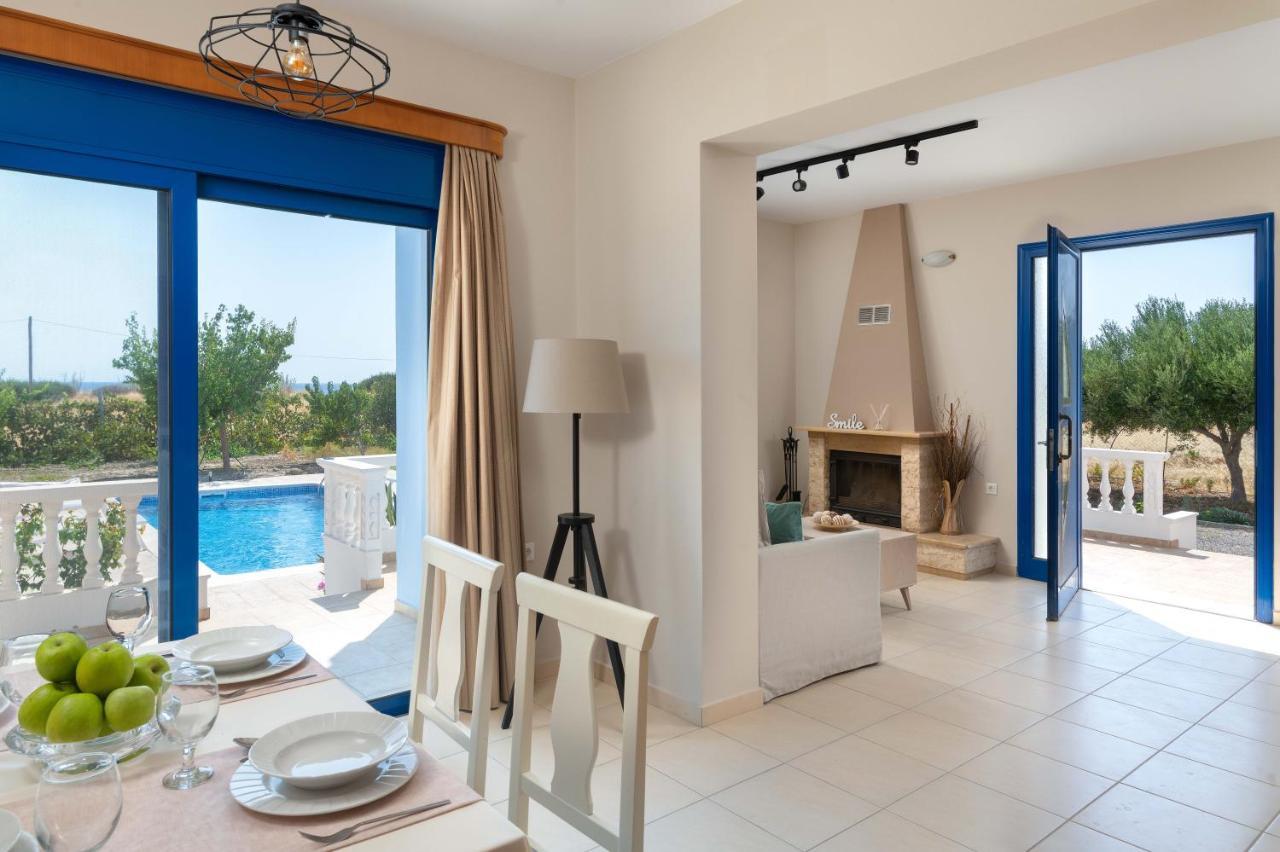 Rita Mare Seafront Villas Heated Pools Генади Екстериор снимка